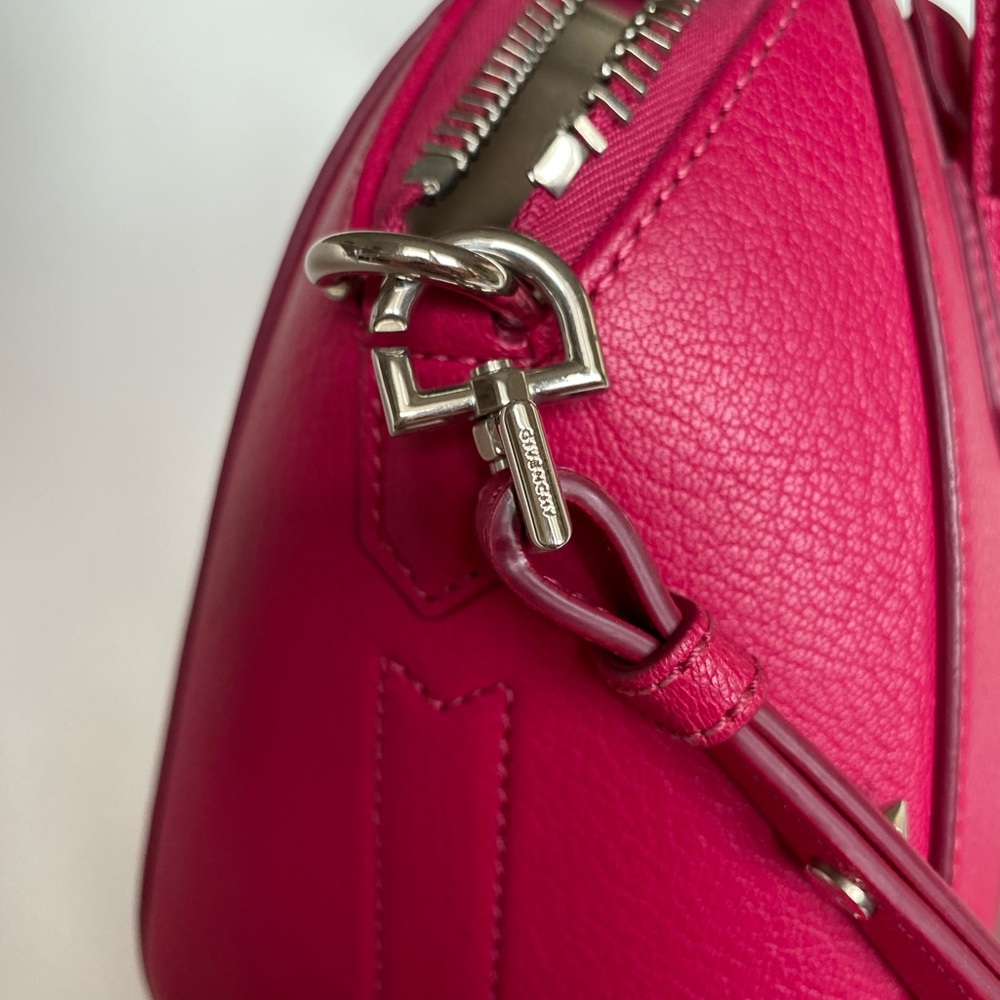 Givenchy Mini Antigona Bag - Picture 2 of 12